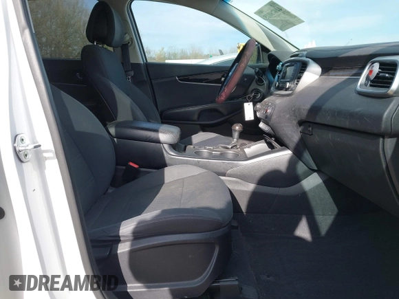 ✅ 2016 Kia Sorento LX • VIN: 5XYPGDA31GG045978 • Lot: 44678015. Wystawiony na IAAI z przebiegiem 190 083 mil. Bezpłatny archiwum sprzedaży aukcyjnych z USA i szczegółowy raport historii pojazdu na DreamBid. Zdjęcie 5.
