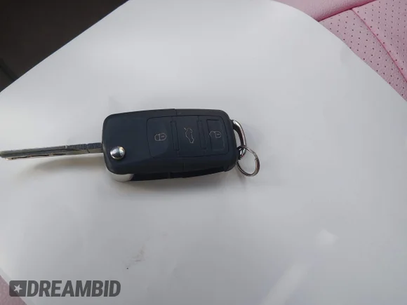✅ 2008 Volkswagen Eos Lux • VIN: WVWFA71F28V019277 • Lot: 44913767. Wystawiony na IAAI z przebiegiem 175 229 mil. Bezpłatny archiwum sprzedaży aukcyjnych z USA i szczegółowy raport historii pojazdu na DreamBid. Zdjęcie 11.