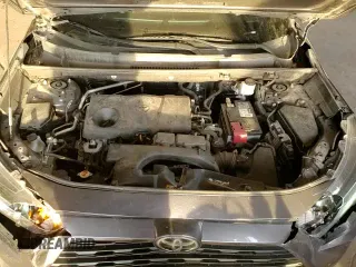 ✅ 2021 Toyota RAV4 LE • VIN: 2T3H1RFV1MW165676 • Lot: 93138905. Wystawiony na Copart z przebiegiem 96 038 mil. Bezpłatny archiwum sprzedaży aukcyjnych z USA i szczegółowy raport historii pojazdu na DreamBid. Zdjęcie 15.