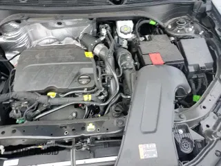 ✅ 2025 Buick Envista Sport Touring • VIN: KL47LBEP1SB054397 • Lot: 90240905. Wystawiony na Copart z przebiegiem 12 555 mil. Bezpłatny archiwum sprzedaży aukcyjnych z USA i szczegółowy raport historii pojazdu na DreamBid. Zdjęcie 16.