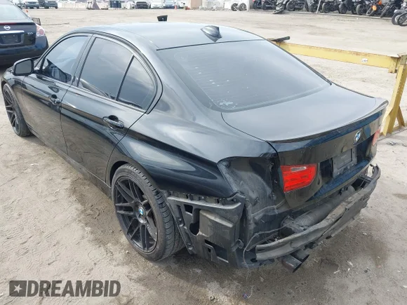 ✅ 2015 BMW 3 Series 328i • VIN: WBA3A5C5XFF610831 • Lot: 44226406. Listed on IAAI with 92,496 mi. Free auction sales archive from the USA and detailed vehicle history report at DreamBid. Image 3.