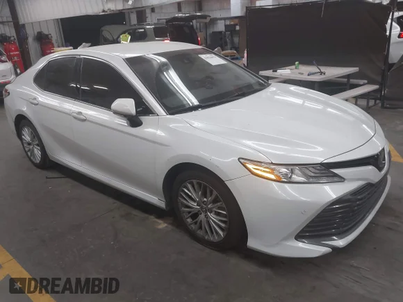 ✅ 2018 Toyota Camry SE • VIN: 4T1B11HK1JU105587 • Лот: 44820054. Опубликован ранее на IAAI с пробегом 143 961 миль. Бесплатный доступ к архиву аукционных продаж из США и подробный отчёт об истории автомобиля на DreamBid. Изображение 1.