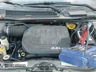 ✅ 2014 Chrysler Town & Country Touring L 30th Anniversary • VIN: 2C4RC1CG9ER192349 • Lot: 41960238. Listed on IAAI with 177,800 mi. Free auction sales archive from the USA and detailed vehicle history report at DreamBid. Image 21.