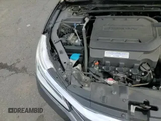 ✅ 2017 Honda Accord Touring • VIN: 1HGCR3F98HA002208 • Lot: 91693435. Wystawiony na Copart z przebiegiem 77 017 mil. Bezpłatny archiwum sprzedaży aukcyjnych z USA i szczegółowy raport historii pojazdu na DreamBid. Zdjęcie 13.