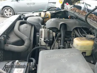 2001 Chevrolet Silverado 1500 с VIN 1GCEK19V11E292797, выставлен на аукционе IAAI как лот 42193897 с пробегом 236 670 миль миль и . История ставок и продаж доступна на DreamBid. Изображение 19.