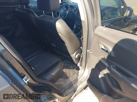 ✅ 2018 Chevrolet Trax LT • VIN: 3GNCJPSB5JL361026 • Lot: 44684606. Wystawiony na IAAI z przebiegiem 73 824 mil. Bezpłatny archiwum sprzedaży aukcyjnych z USA i szczegółowy raport historii pojazdu na DreamBid. Zdjęcie 8.