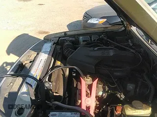 ✅ 2000 Ford Explorer XLT • VIN: 1FMZU73E3YZA73281 • Lot: 42864060. Wystawiony na IAAI z przebiegiem 143 788 mil. Bezpłatny archiwum sprzedaży aukcyjnych z USA i szczegółowy raport historii pojazdu na DreamBid. Zdjęcie 12.