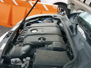 ✅ 2013 Volkswagen Beetle 2.5L • VIN: 3VWJP7AT8DM666427 • Lot: 42351089. Wystawiony na IAAI z przebiegiem 121 659 mil. Bezpłatny archiwum sprzedaży aukcyjnych z USA i szczegółowy raport historii pojazdu na DreamBid. Zdjęcie 20.