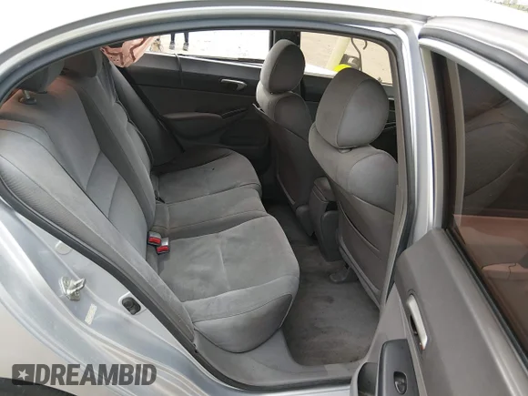 ✅ 2007 Honda Civic LX • VIN: 2HGFA16517H308804 • Lot: 45081898. Wystawiony na IAAI z przebiegiem 180 540 mil. Bezpłatny archiwum sprzedaży aukcyjnych z USA i szczegółowy raport historii pojazdu na DreamBid. Zdjęcie 8.