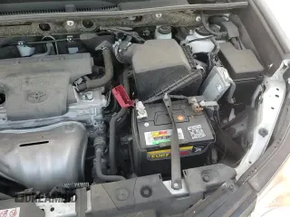 ✅ 2018 Toyota RAV4 XLE • VIN: JTMWFREV6JD132580 • Lot: 80488235. Wystawiony na Copart z przebiegiem 20 476 mil. Bezpłatny archiwum sprzedaży aukcyjnych z USA i szczegółowy raport historii pojazdu na DreamBid. Zdjęcie 14.