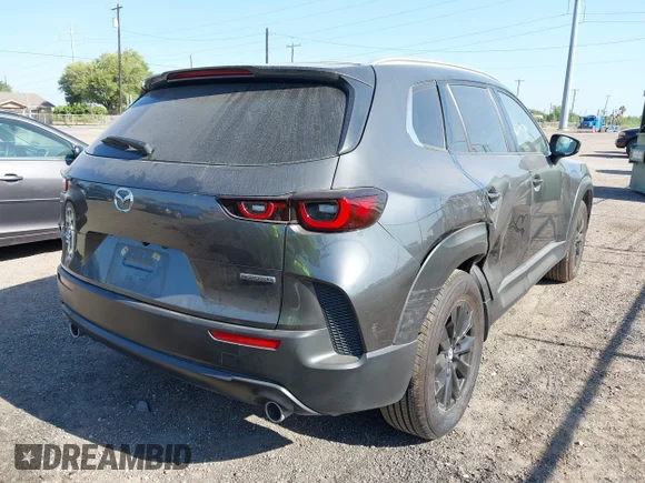 ✅ 2025 Mazda CX-50 S Preferred • VIN: 7MMVABBMXSN325856 • Лот: 42893152. Опубліковано раніше на IAAI з пробігом 7 482 миль. Безкоштовний доступ до архіву аукціонних продажів зі США та докладний звіт про історію автомобіля на DreamBid. Зображення 4.