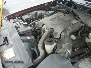 ✅ 2002 Ford Crown Victoria Standard • VIN: 2FAFP73WX2X160072 • Lot: 43537967. Wystawiony na IAAI z przebiegiem 115 591 mil. Bezpłatny archiwum sprzedaży aukcyjnych z USA i szczegółowy raport historii pojazdu na DreamBid. Zdjęcie 19.