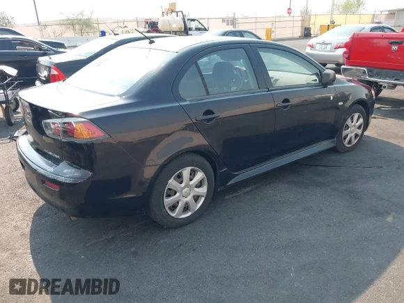 ✅ 2013 Mitsubishi Lancer ES • VIN: JA32U2FU7DU019063 • Lot: 42910388. Wystawiony na IAAI z przebiegiem 117 676 mil. Bezpłatny archiwum sprzedaży aukcyjnych z USA i szczegółowy raport historii pojazdu na DreamBid. Zdjęcie 4.