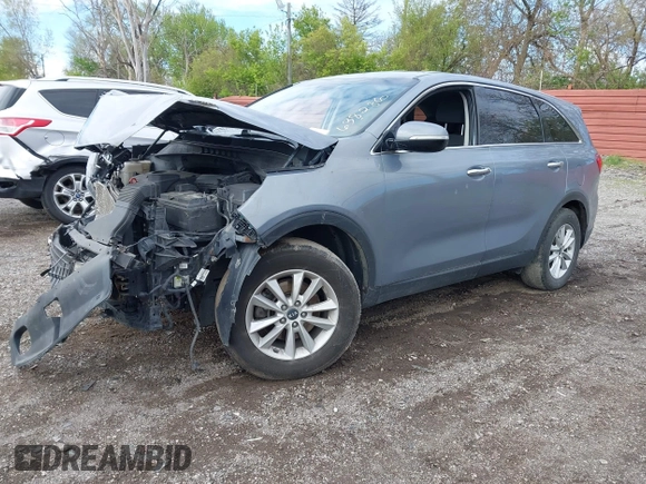 ✅ 2020 Kia Sorento LX • VIN: 5XYPG4A39LG638286 • Лот: 44973204. Опубликован ранее на IAAI с пробегом 140 026 миль. Бесплатный доступ к архиву аукционных продаж из США и подробный отчёт об истории автомобиля на DreamBid. Изображение 2.