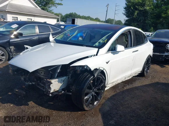 ✅ 2018 Tesla Model X 75D • VIN: 5YJXCBE23JF100303 • Лот: 42666935. Опубліковано раніше на IAAI з пробігом Не вказано. Безкоштовний доступ до архіву аукціонних продажів зі США та докладний звіт про історію автомобіля на DreamBid. Зображення 2.