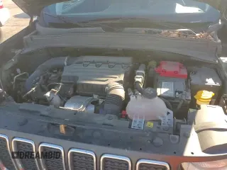 ✅ 2022 Jeep Renegade Latitude • VIN: ZACNJDB1XNPN79609 • Lot: 85902075. Listed on Copart with 102,885 mi. Free auction sales archive from the USA and detailed vehicle history report at DreamBid. Image 14.