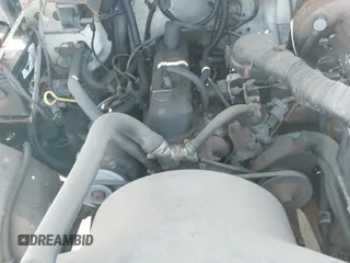 ✅ 1990 Jeep Wrangler S • VIN: 2J4FY19E0LJ555587 • Lot: 42473266. Wystawiony na IAAI z przebiegiem 159 283 mil. Bezpłatny archiwum sprzedaży aukcyjnych z USA i szczegółowy raport historii pojazdu na DreamBid. Zdjęcie 16.