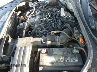 ✅ 2013 Volkswagen Passat SEL Premium • VIN: 1VWCN7A3XDC122298 • Lot: 42965906. Wystawiony na IAAI z przebiegiem 126 816 mil. Bezpłatny archiwum sprzedaży aukcyjnych z USA i szczegółowy raport historii pojazdu na DreamBid. Zdjęcie 20.