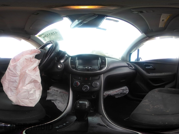 ✅ 2021 Chevrolet Trax LS • VIN: KL7CJKSB7MB304678 • Lot: 42833286. Wystawiony na IAAI z przebiegiem 99 938 mil. Bezpłatny archiwum sprzedaży aukcyjnych z USA i szczegółowy raport historii pojazdu na DreamBid. Zdjęcie 17.