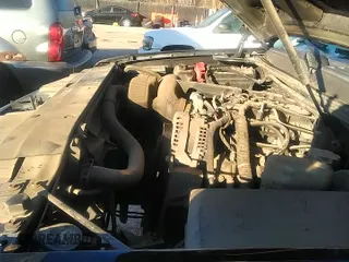 2011 Chevrolet Tahoe LTZ с VIN 1GNSKCE0XBR206834, выставлен на аукционе IAAI как лот 35802551 с пробегом 192 436 миль миль и . История ставок и продаж доступна на DreamBid. Изображение 13.