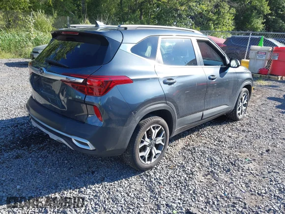 ✅ 2021 Kia Seltos EX • VIN: KNDERCAAXM7121779 • Лот: 43116093. Опубліковано раніше на IAAI з пробігом 38 480 миль. Безкоштовний доступ до архіву аукціонних продажів зі США та докладний звіт про історію автомобіля на DreamBid. Зображення 4.