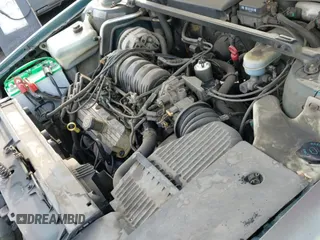 ✅ 1997 Oldsmobile 88 LS • VIN: 1G3HN52K6V4840560 • Lot: 41462490. Wystawiony na IAAI z przebiegiem 920 mil. Bezpłatny archiwum sprzedaży aukcyjnych z USA i szczegółowy raport historii pojazdu na DreamBid. Zdjęcie 19.