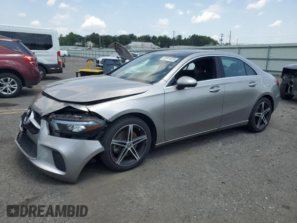 ✅ 2019 Mercedes-Benz A 220 • VIN: WDD3G4FB0KW022238 • Lot: 61911415. Listed on Copart with 48,184 mi. Free auction sales archive from the USA and detailed vehicle history report at DreamBid. Image 1.