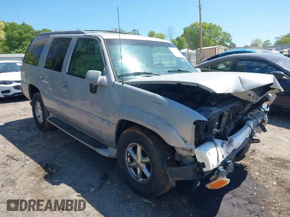 ✅ 1999 GMC Denali • VIN: 1GKEK13RXXR910720 • Лот: 44828160. Опубліковано раніше на IAAI з пробігом 117 139 миль. Безкоштовний доступ до архіву аукціонних продажів зі США та докладний звіт про історію автомобіля на DreamBid. Зображення 1.