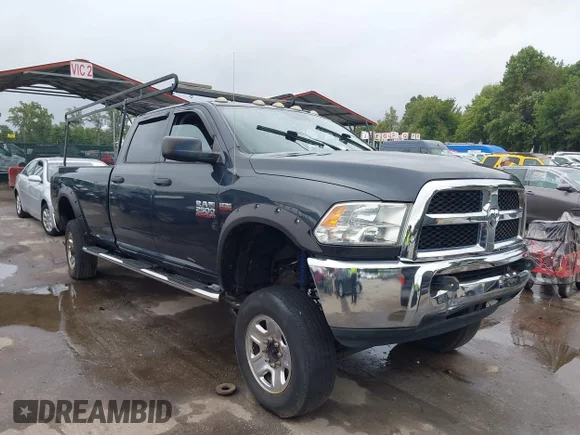 ✅ 2015 Ram 2500 Tradesman • VIN: 3C6UR5HJ5FG521244 • Lot: 43198230. Wystawiony na IAAI z przebiegiem 59 799 mil. Bezpłatny archiwum sprzedaży aukcyjnych z USA i szczegółowy raport historii pojazdu na DreamBid. Zdjęcie 1.