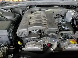 ✅ 2010 Dodge Challenger SE • VIN: 2B3CJ4DV1AH103448 • Lot: 85185074. Wystawiony na Copart z przebiegiem 202 250 mil. Bezpłatny archiwum sprzedaży aukcyjnych z USA i szczegółowy raport historii pojazdu na DreamBid. Zdjęcie 15.