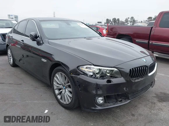 ✅ 2015 BMW 5 Series 528i • VIN: WBA5A5C57FD522159 • Лот: 45535778. Опубліковано раніше на IAAI з пробігом 130 430 миль. Безкоштовний доступ до архіву аукціонних продажів зі США та докладний звіт про історію автомобіля на DreamBid. Зображення 1.