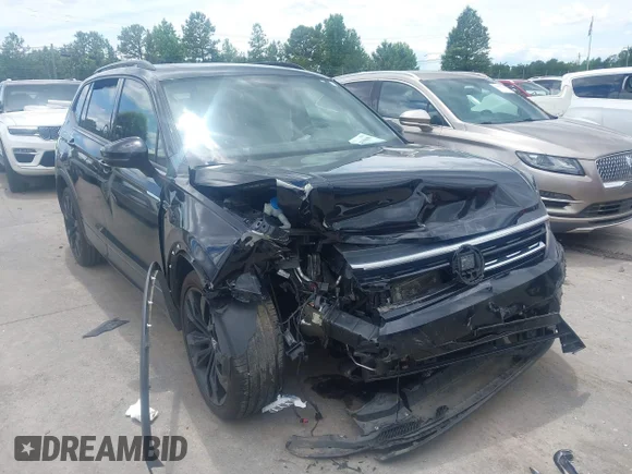 ✅ 2021 Volkswagen Tiguan SE • VIN: 3VV3B7AX7MM049406 • Лот: 45398688. Опубліковано раніше на IAAI з пробігом 88 343 миль. Безкоштовний доступ до архіву аукціонних продажів зі США та докладний звіт про історію автомобіля на DreamBid. Зображення 1.