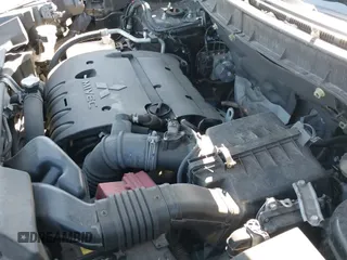 ✅ 2022 Mitsubishi Outlander ES • VIN: JA4APUAU8NU019642 • Lot: 43503025. Wystawiony na IAAI z przebiegiem 68 906 mil. Bezpłatny archiwum sprzedaży aukcyjnych z USA i szczegółowy raport historii pojazdu na DreamBid. Zdjęcie 19.