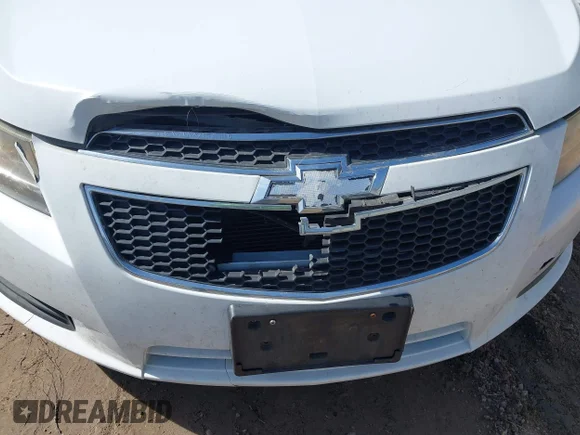 ✅ 2011 Chevrolet Cruze 1FL • VIN: 1G1PE5S94B7308140 • Lot: 44671757. Wystawiony na IAAI z przebiegiem 162 028 mil. Bezpłatny archiwum sprzedaży aukcyjnych z USA i szczegółowy raport historii pojazdu na DreamBid. Zdjęcie 6.
