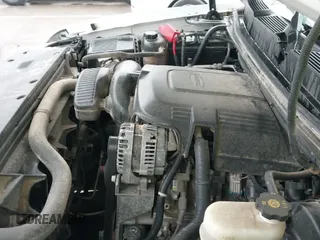 ✅ 2013 Chevrolet Silverado 1500 LT • VIN: 3GCPCSE27DG381536 • Lot: 41503503. Wystawiony na IAAI z przebiegiem 153 117 mil. Bezpłatny archiwum sprzedaży aukcyjnych z USA i szczegółowy raport historii pojazdu na DreamBid. Zdjęcie 20.