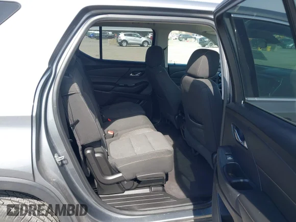 ✅ 2018 Chevrolet Traverse LS • VIN: 1GNERFKWXJJ112405 • Лот: 44462998. Опубліковано раніше на IAAI з пробігом 95 251 миль. Безкоштовний доступ до архіву аукціонних продажів зі США та докладний звіт про історію автомобіля на DreamBid. Зображення 8.