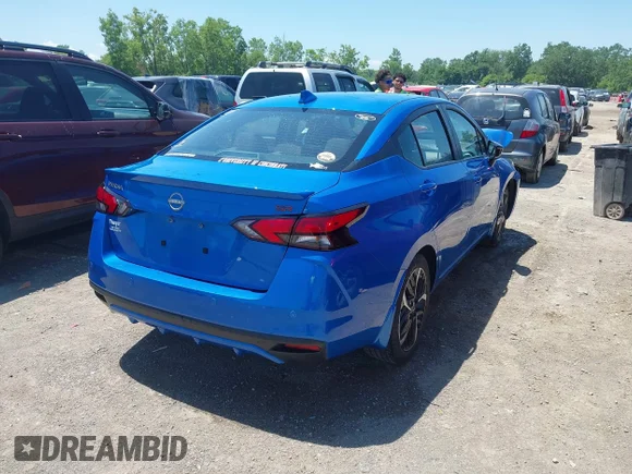 ✅ 2023 Nissan Versa SR • VIN: 3N1CN8FV1PL809233 • Lot: 42648935. Wystawiony na IAAI z przebiegiem 79 359 mil. Bezpłatny archiwum sprzedaży aukcyjnych z USA i szczegółowy raport historii pojazdu na DreamBid. Zdjęcie 4.