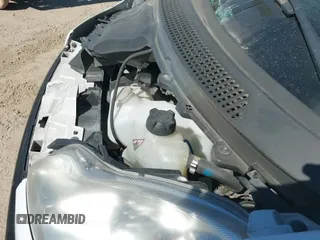 ✅ 2015 Smart fortwo Passion • VIN: WMEEJ3BA8FK820822 • Лот: 43664353. Опубликован ранее на IAAI с пробегом 139 613 миль. Бесплатный доступ к архиву аукционных продаж из США и подробный отчёт об истории автомобиля на DreamBid. Изображение 20.