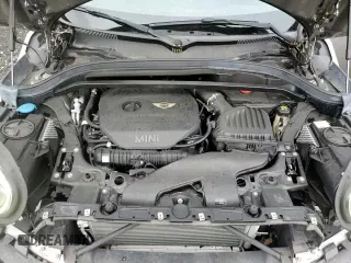 ✅ 2019 MINI Countryman Cooper S • VIN: WMZYT5C59K3G94495 • Lot: 86481085. Listed on Copart with 72,057 mi. Free auction sales archive from the USA and detailed vehicle history report at DreamBid. Image 14.