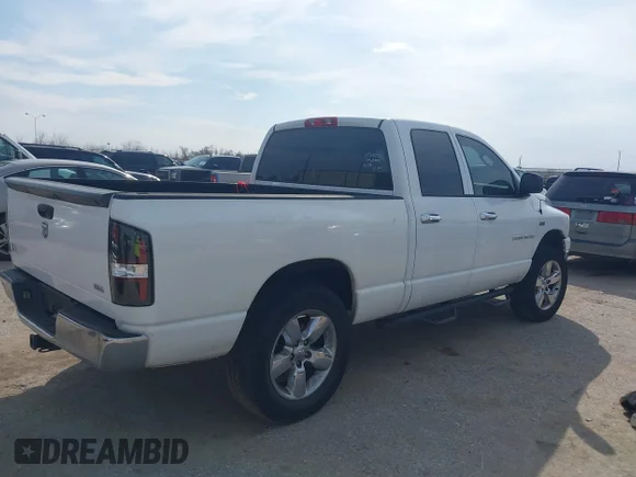 ✅ 2007 Dodge 1500 SLT • VIN: 1D7HA18277S254031 • Лот: 41648732. Опубліковано раніше на IAAI з пробігом 180 598 миль. Безкоштовний доступ до архіву аукціонних продажів зі США та докладний звіт про історію автомобіля на DreamBid. Зображення 4.