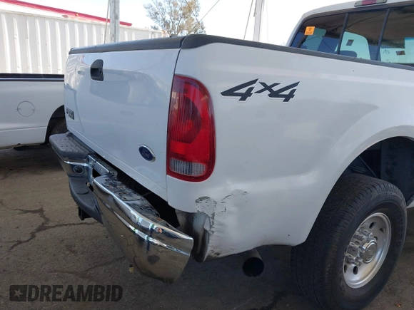 ✅ 2002 Ford F-250 XL • VIN: 1FTNX21F52ED15074 • Lot: 41830976. Wystawiony na IAAI z przebiegiem 239 139 mil. Bezpłatny archiwum sprzedaży aukcyjnych z USA i szczegółowy raport historii pojazdu na DreamBid. Zdjęcie 6.