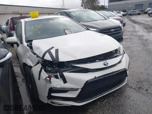 ✅ 2024 Toyota Corolla Hybrid SE • VIN: JTDBCMFE6R3054263 • Лот: 43609098. Опубликован ранее на IAAI с пробегом 40 987 миль. Бесплатный доступ к архиву аукционных продаж из США и подробный отчёт об истории автомобиля на DreamBid. Изображение 1.