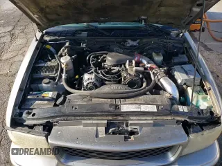 ✅ 2000 GMC Sonoma SLS • VIN: 1GTCS19W2Y8161077 • Lot: 82616024. Listed on Copart with 212,356 mi. Free auction sales archive from the USA and detailed vehicle history report at DreamBid. Image 13.