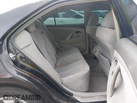 ✅ 2010 Toyota Camry • VIN: 4T4BF3EK9AR080008 • Lot: 44384784. Wystawiony na IAAI z przebiegiem 142 583 mil. Bezpłatny archiwum sprzedaży aukcyjnych z USA i szczegółowy raport historii pojazdu na DreamBid. Zdjęcie 8.