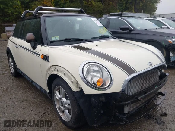 ✅ 2013 MINI Hardtop • VIN: WMWSU3C52DT544412 • Лот: 43280381. Опубликован ранее на IAAI с пробегом 110 591 миль. Бесплатный доступ к архиву аукционных продаж из США и подробный отчёт об истории автомобиля на DreamBid. Изображение 1.