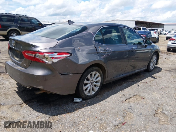 ✅ 2019 Toyota Camry LE • VIN: 4T1B11HK2KU761055 • Лот: 45163077. Опубліковано раніше на IAAI з пробігом 104 355 миль. Безкоштовний доступ до архіву аукціонних продажів зі США та докладний звіт про історію автомобіля на DreamBid. Зображення 4.