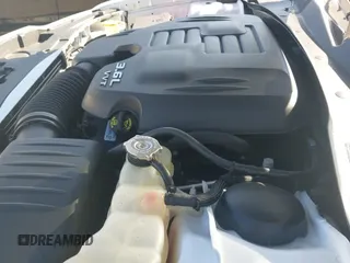 ✅ 2018 Chrysler 300 Limited • VIN: 2C3CCAEG9JH291972 • Lot: 43315232. Wystawiony na IAAI z przebiegiem 71 623 mil. Bezpłatny archiwum sprzedaży aukcyjnych z USA i szczegółowy raport historii pojazdu na DreamBid. Zdjęcie 21.