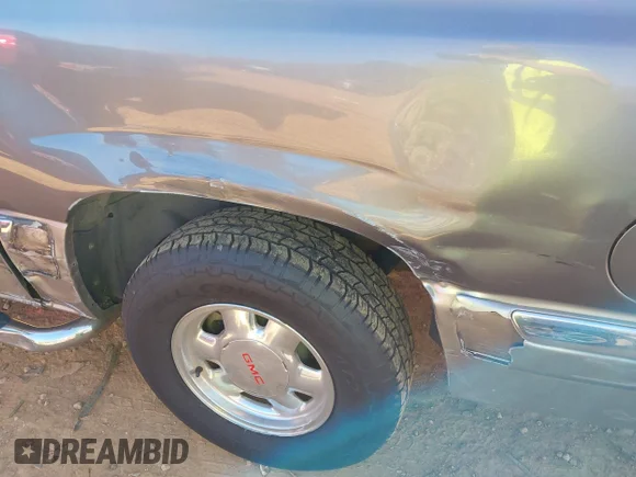 ✅ 2000 GMC Yukon XL SLT • VIN: 3GKFK16T3YG107583 • Лот: 44569721. Опубліковано раніше на IAAI з пробігом 317 669 миль. Безкоштовний доступ до архіву аукціонних продажів зі США та докладний звіт про історію автомобіля на DreamBid. Зображення 6.
