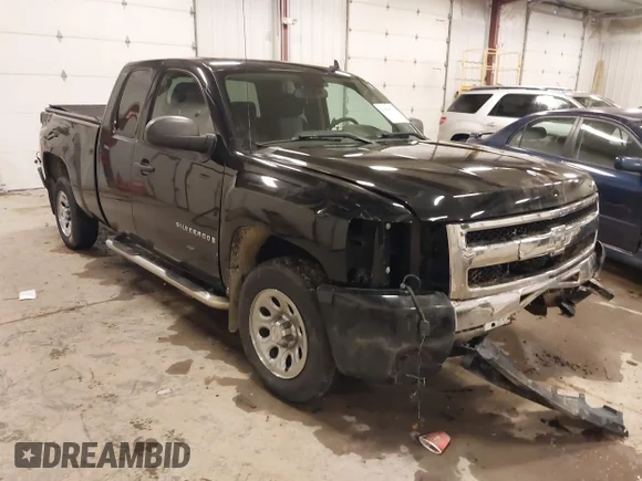 ✅ 2009 Chevrolet Silverado 1500 Work Truck • VIN: 1GCEC19X89Z112069 • Лот: 43928728. Опубликован ранее на IAAI с пробегом 105 010 миль. Бесплатный доступ к архиву аукционных продаж из США и подробный отчёт об истории автомобиля на DreamBid. Изображение 1.