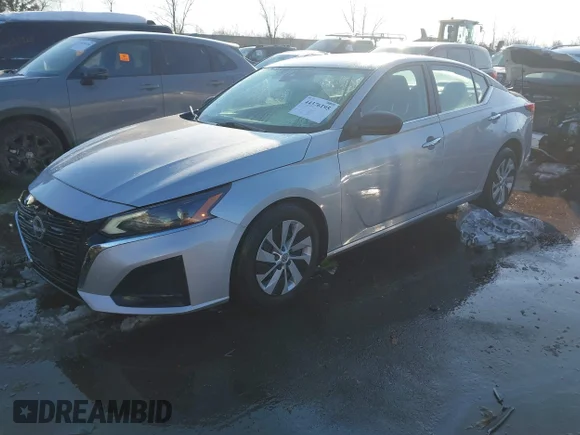 ✅ 2024 Nissan Altima S • VIN: 1N4BL4BV0RN322529 • Lot: 44376195. Wystawiony na IAAI z przebiegiem 117 643 mil. Bezpłatny archiwum sprzedaży aukcyjnych z USA i szczegółowy raport historii pojazdu na DreamBid. Zdjęcie 2.
